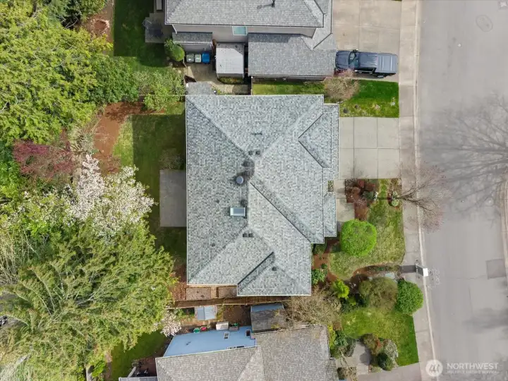 30-years new roof was installed in 2022