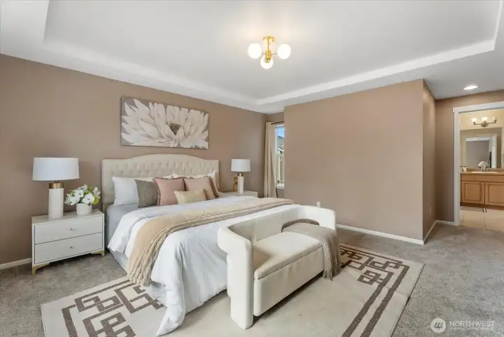 Primary bedroom with ensuite bathroom & walk-in closet