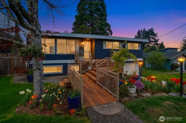 Amazing home in great Wedgewood location
