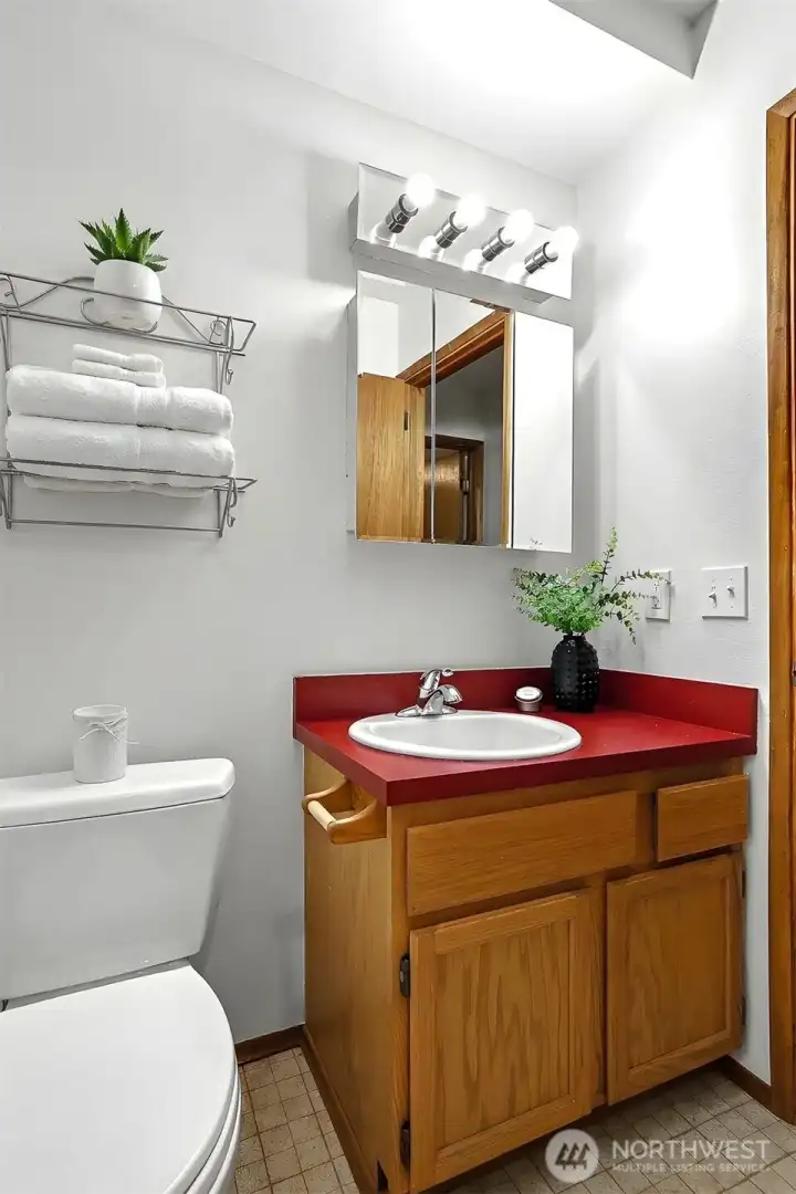 Daylight level with 3/4 bath
