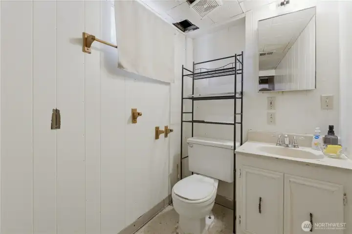 3/4 bath on lower level