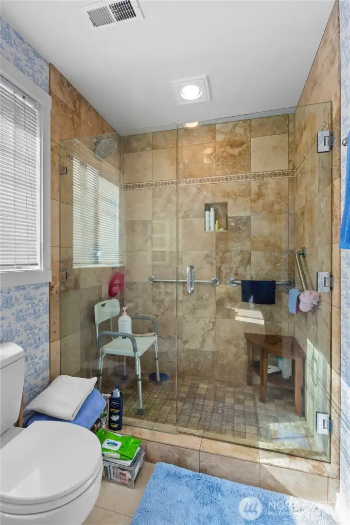 Primary shower