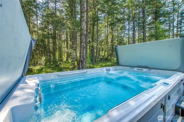 Float and let go of the stress of the day after your work out. Close your eyes... can you hear the peace and quiet sound of mother nature? Therapy and relaxation no matter how you use it.