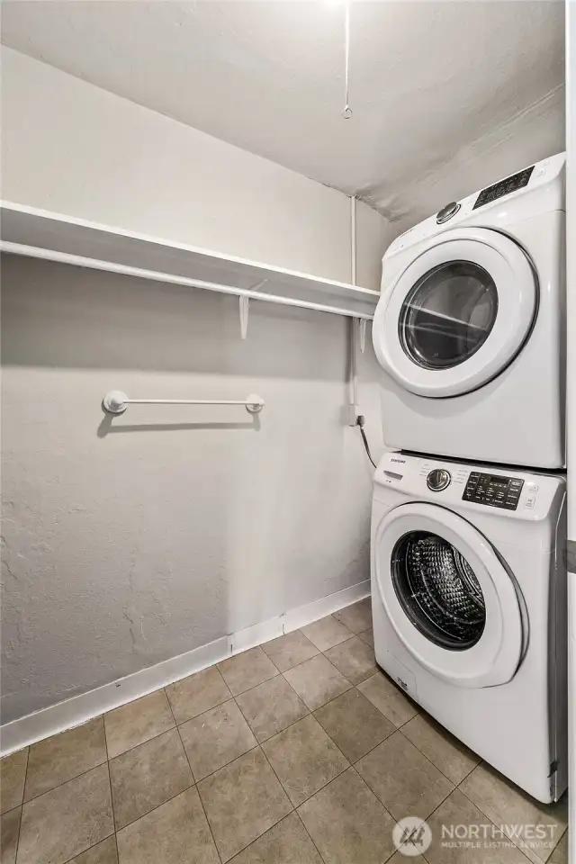 In unit laundry.