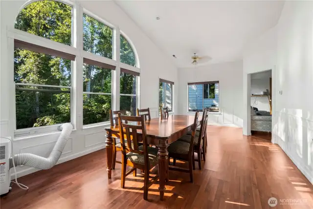 Gorgeous front room!