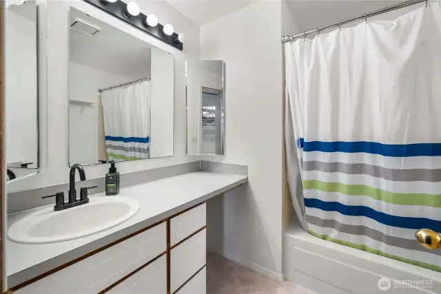 Full bathroom!