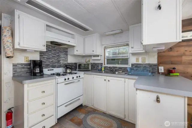 Super functional kitchen with new hot water heater