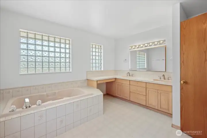 Primary bath