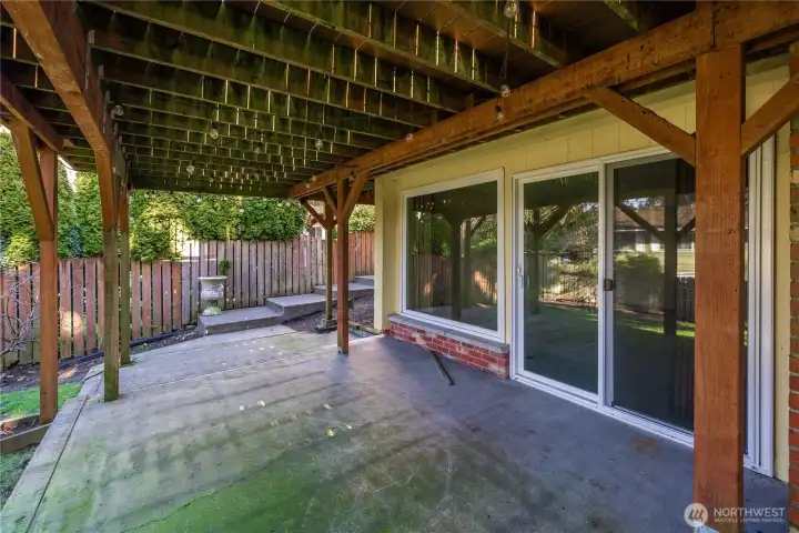 Walkout access for baseement.