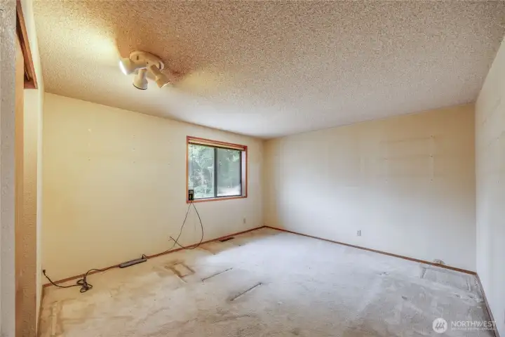 Large third bedroom