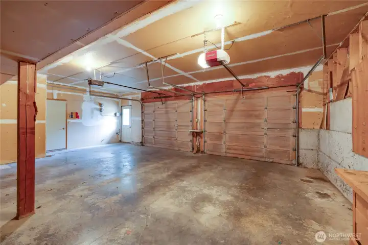 extra-large garage