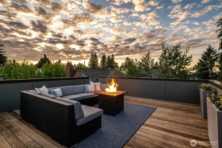 Rooftop view deck Rooftop view deck