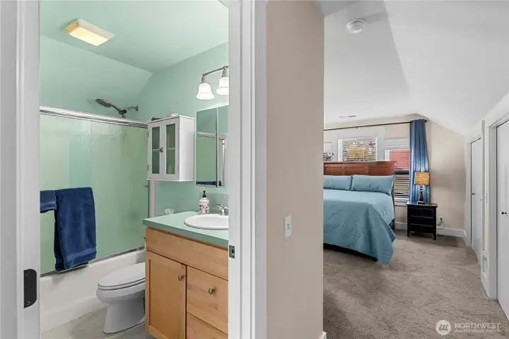 Primary suite with attached full bath.
