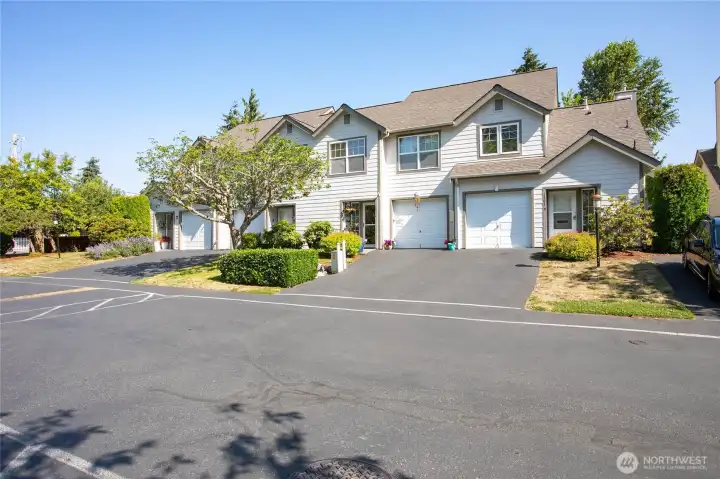 Welcome home to 1701 Valhalla Unit D! Welcome home to 1701 Valhalla Unit D!