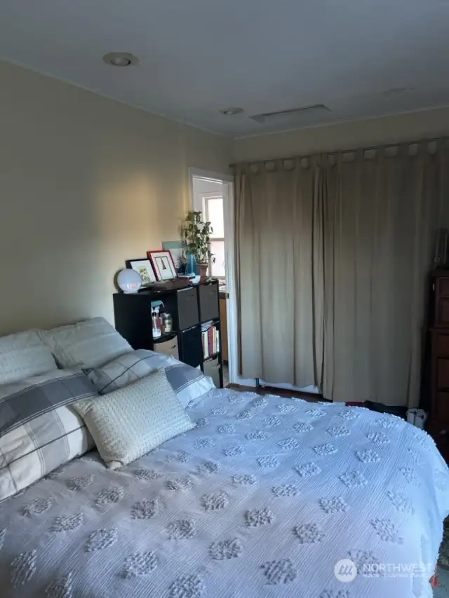 3843 Bedroom