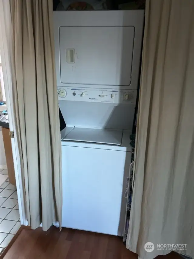 3843 Laundry