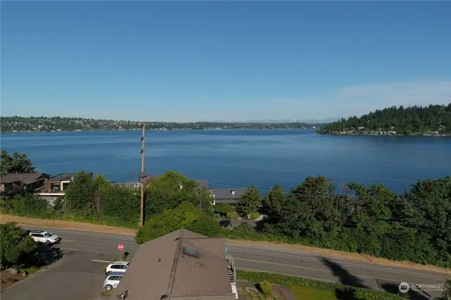 Enjoy great year round views of Lake Washington and the Olympics.