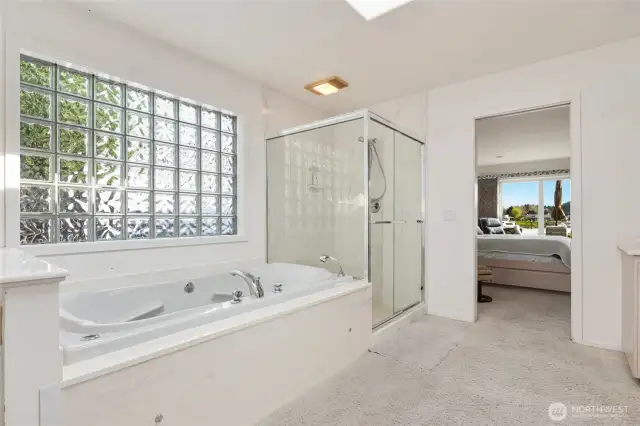 Relax and rejuvinate in your jetted tub.