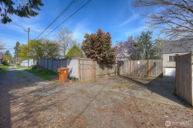 You can tell a lot about an area, and your neighbors, by the state of an alley, and this one is as clean as they come.  Welcome.