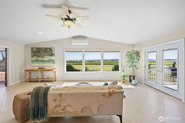 Vaulted ceiling frame the spectacular view