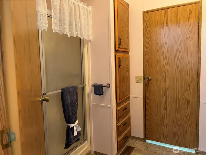 Private primary 3/4 bathroom