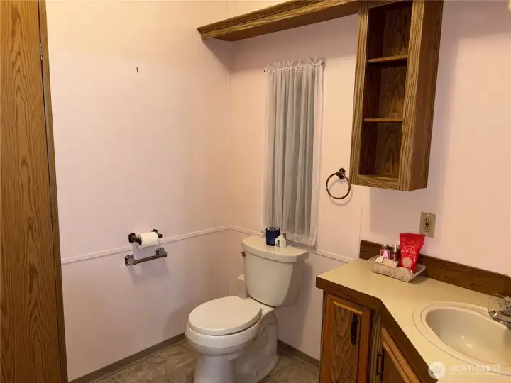 Spacious primary bath