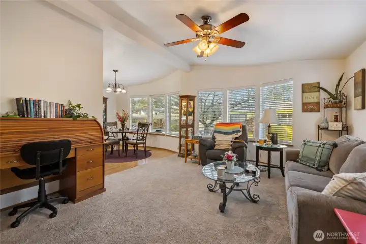 Spacious and inviting living room for entertainment and com