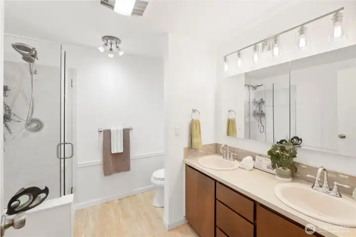 Primary Bathroom w/ double sinks