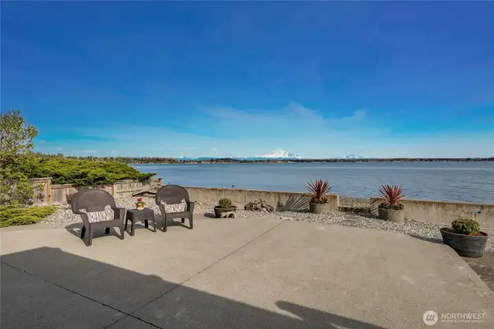 Stunning Mt Baker, Twin Sisters and Birch Bay views
