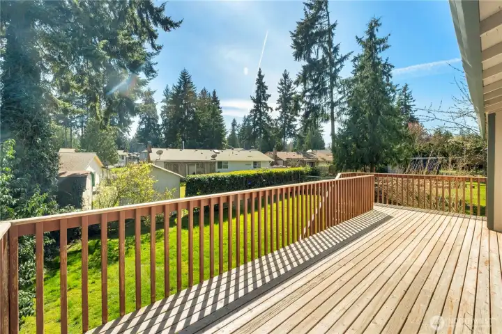 large upper deck off the dining room