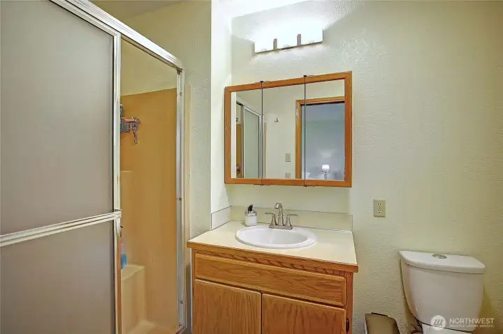 Primary Shower/Bath Attached~