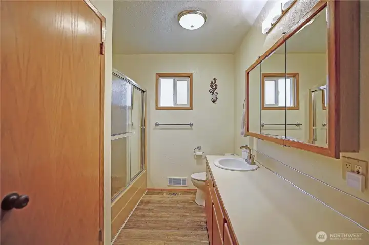 Guest Bathroom Central to Rooms~