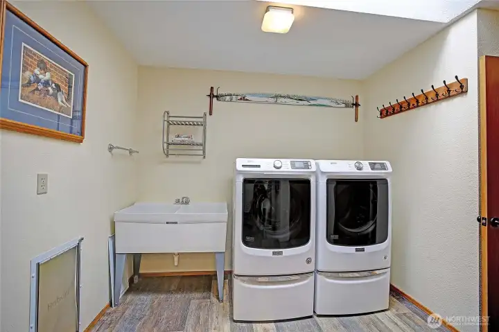 Oversized Mud-Room, Laundry, w/ Plank Flooring and Bright Skylight~