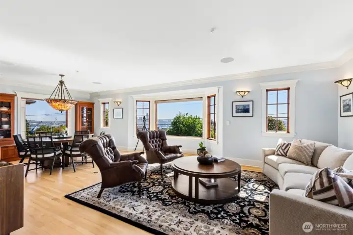 Expansive windows showcase iconic Northwest views at every turn.