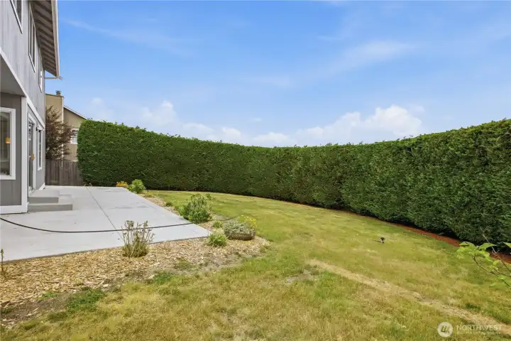 Nice hedge for privacy
