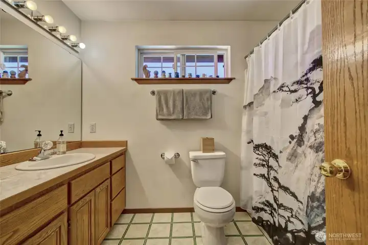 Full Bathroom Upstairs Full Bathroom Upstairs