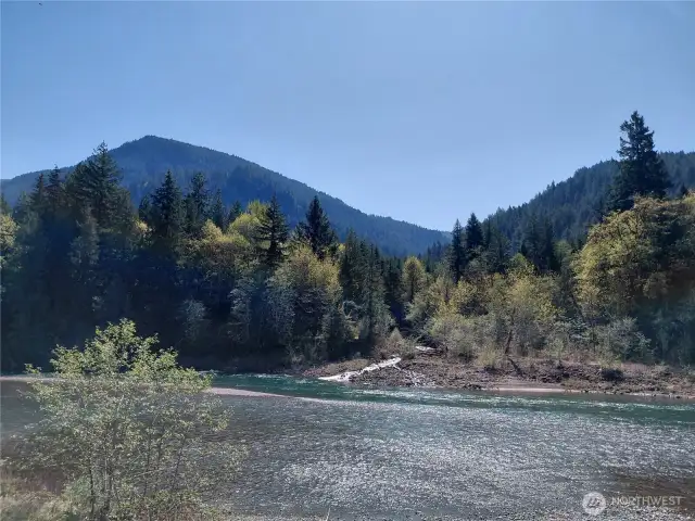 Kilborn Creek flowing into the Cowlitz River