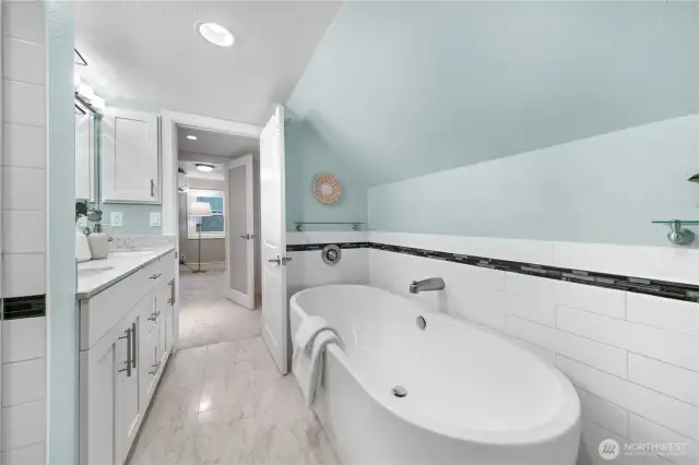 5 Piece Primary Bathroom