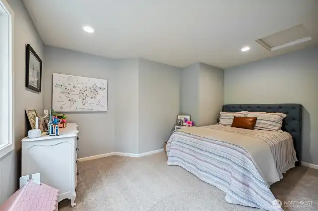 Fourth upstairs bedroom is en-suite.