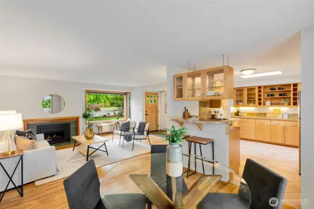 Solid living space flow.