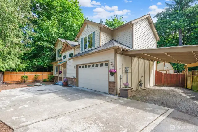 Welcome to 19830 10th Pl S in North Hill!