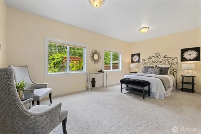 Extra large main level bedroom suite  with sitting area