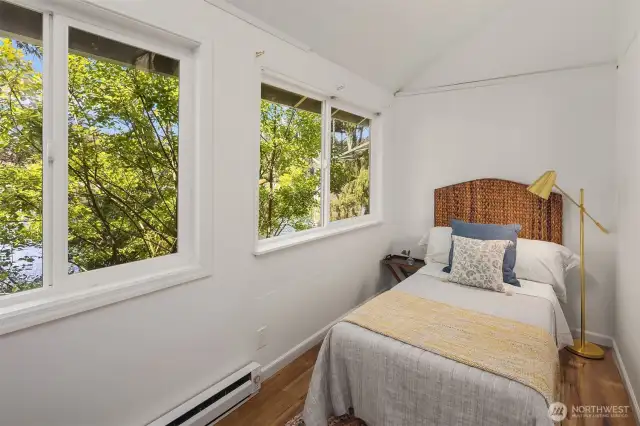 Cabin (Extra Fin Rm) - Lower Level and Water Views