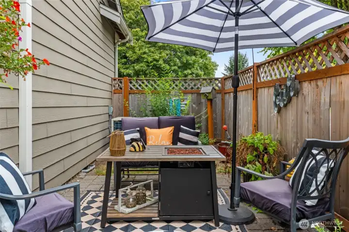 Private sitting area on your patio.
