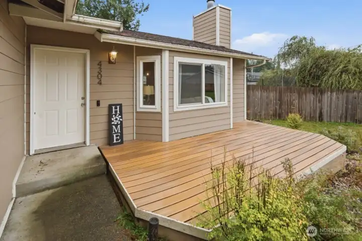 Entertainment-size deck for entertaining for a relaxing morning cup of coffee