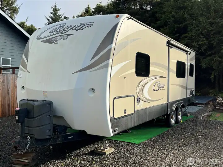 29 foot trailer included with the vacant lot sale.