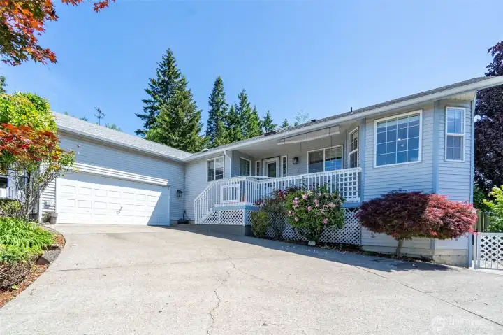 Driveway to Garage