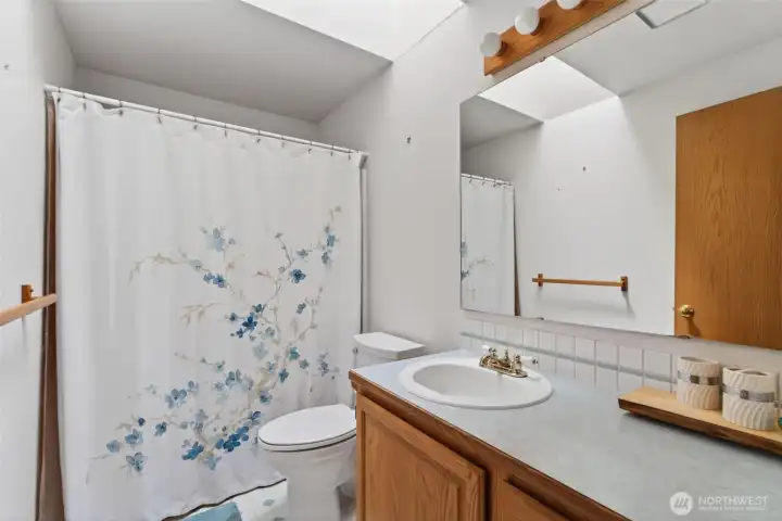 2nd Bathroom