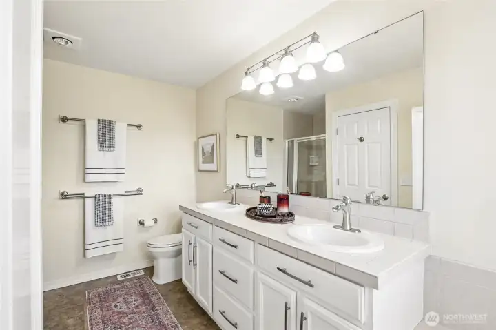 Primary 5 piece bath