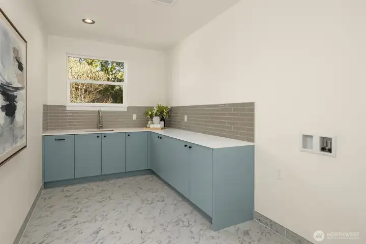 Oversized laundry room